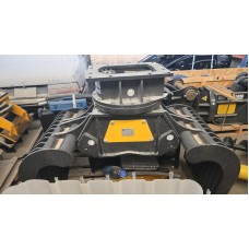 Pinça Mustang GRP750D, 2025