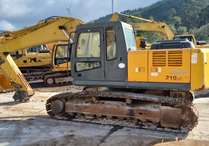 Hyundai Robex 210LC-7A Excavator - 2009