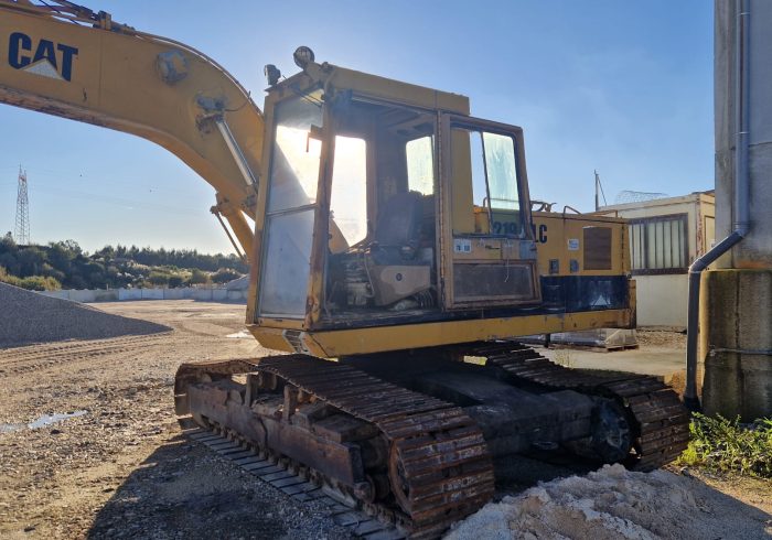Caterpillar 219D LC excavator - 1992