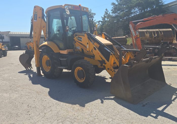 Retroescavadora JCB 3CX 4 - 2009