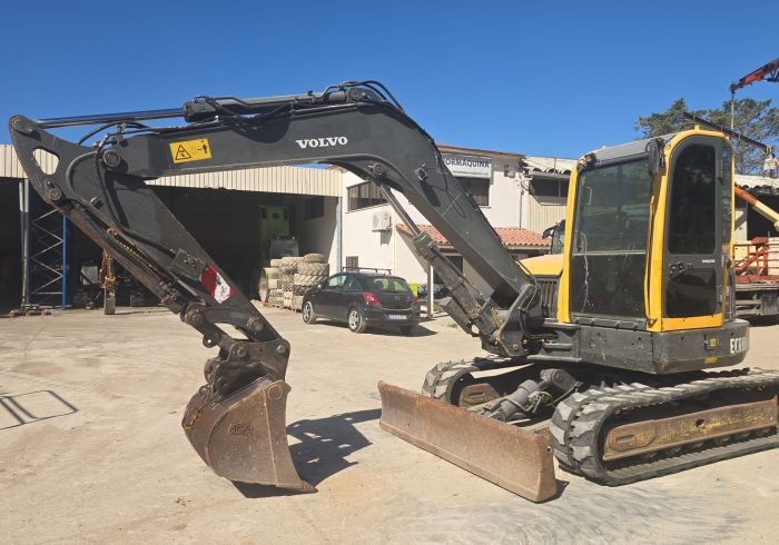 Miniescavadora Volvo ECR88 - 2012