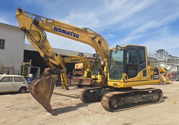 Komatsu PC130-8 Excavator - 2010